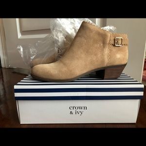 Crown and Ivy bootie